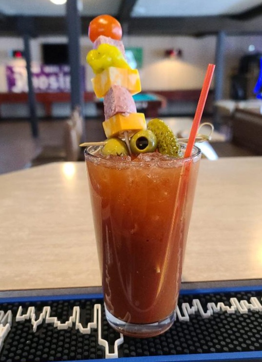 The Backstretch Bar & Grill | restaurant | 729 W Madison St, Pontiac, IL 61764, USA | 8158423304 OR +1 815-842-3304