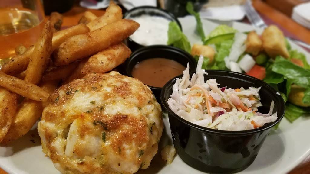 The Water Street Tavern | restaurant | 102 Water St, Baltimore, MD 21202, USA | 4106059495 OR +1 410-605-9495