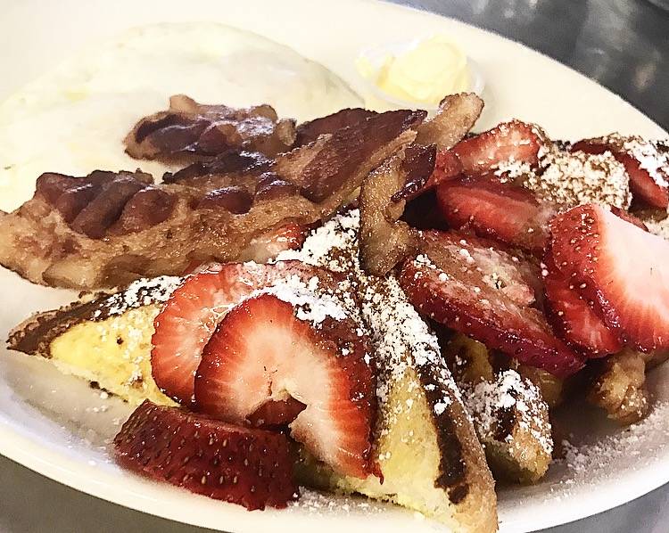 Bellflower Diner | restaurant | 17018 Bellflower Blvd, Bellflower, CA 90706, USA | 5628660533 OR +1 562-866-0533