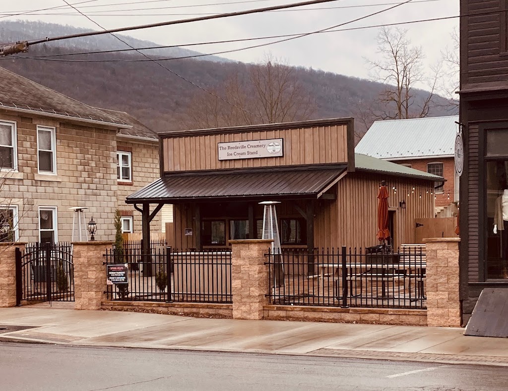 Reedsville Creamery Ice Cream Stand | restaurant | 19 S Main St, Reedsville, PA 17084, USA | 7175475676 OR +1 717-547-5676