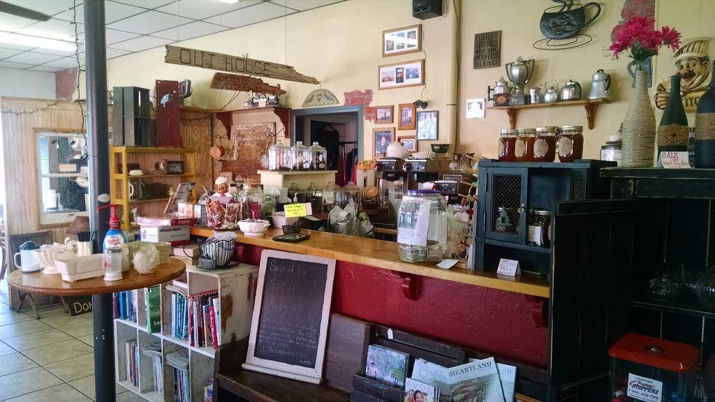 Common Grounds Coffee Shop | meal takeaway | 104 Bond St # A, Clewiston, FL 33440, USA | 8639029889 OR +1 863-902-9889