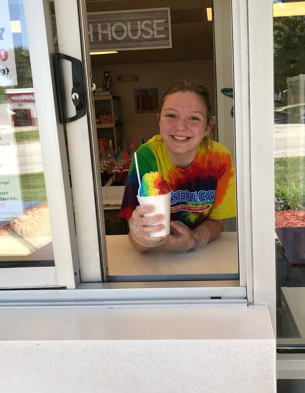 Snoball Cove New Orleans Style Shaved Ice | restaurant | 200 NW Hwy 7, Blue Springs, MO 64014, USA | 8165988146 OR +1 816-598-8146