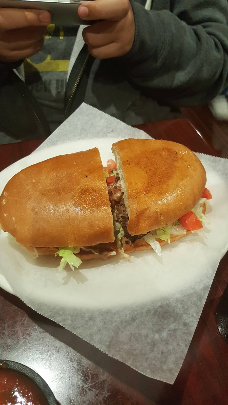 Rosalva’s Skyforest | restaurant | 28575 CA-18, Skyforest, CA 92385, USA | 9093377733 OR +1 909-337-7733