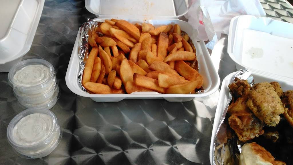 Kingz Of Wingz | restaurant | 4860 Bethel Rd e, Olive Branch, MS 38654, USA | 6628901129 OR +1 662-890-1129