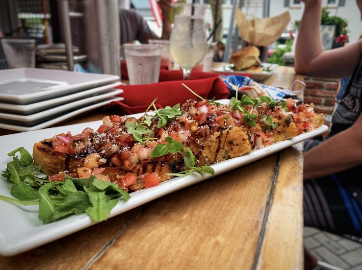 Henris Bar | restaurant | 4113 Pleasure Ave, Sea Isle City, NJ 08243, USA | 6092632233 OR +1 609-263-2233