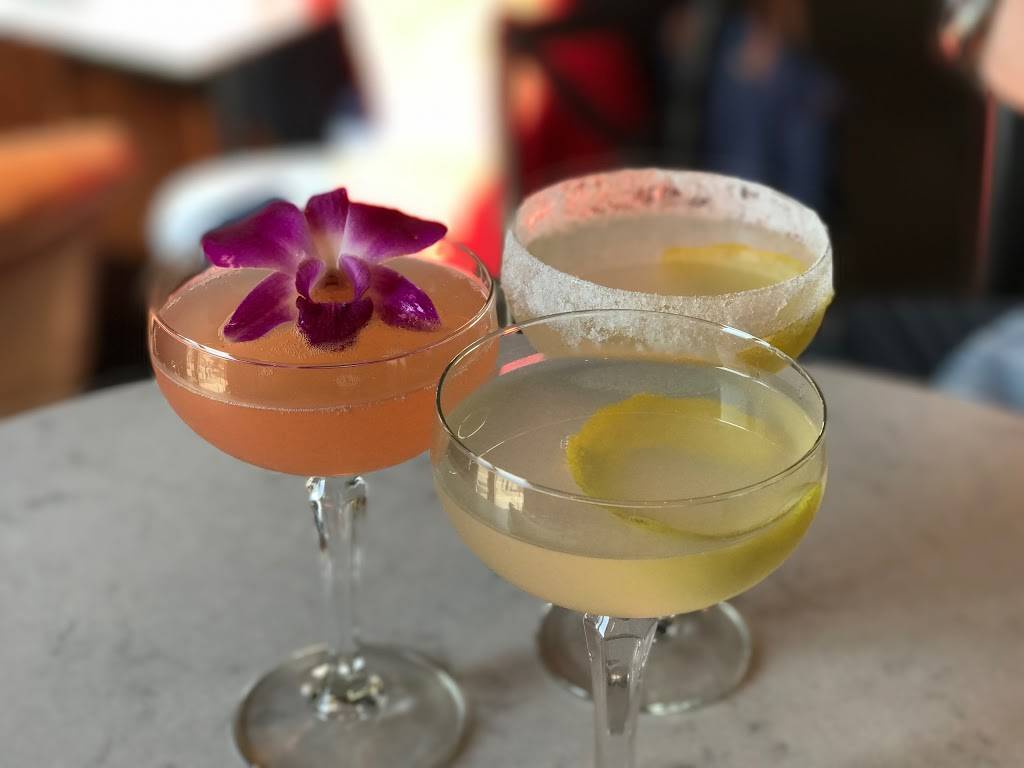 Smoked Kitchen & Tap | restaurant | 2025 Library Ave, Crozet, VA 22932, USA | 4342054881 OR +1 434-205-4881