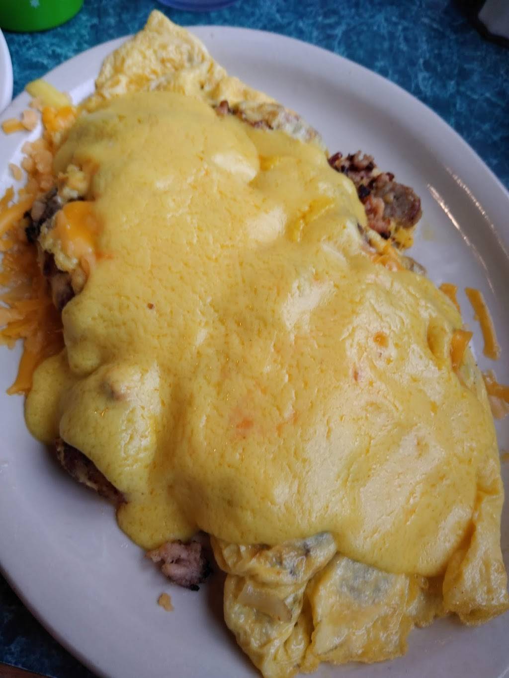 Julies Cafe & Catering | restaurant | 1685 Main St, Green Bay, WI 54302, USA | 9204693366 OR +1 920-469-3366