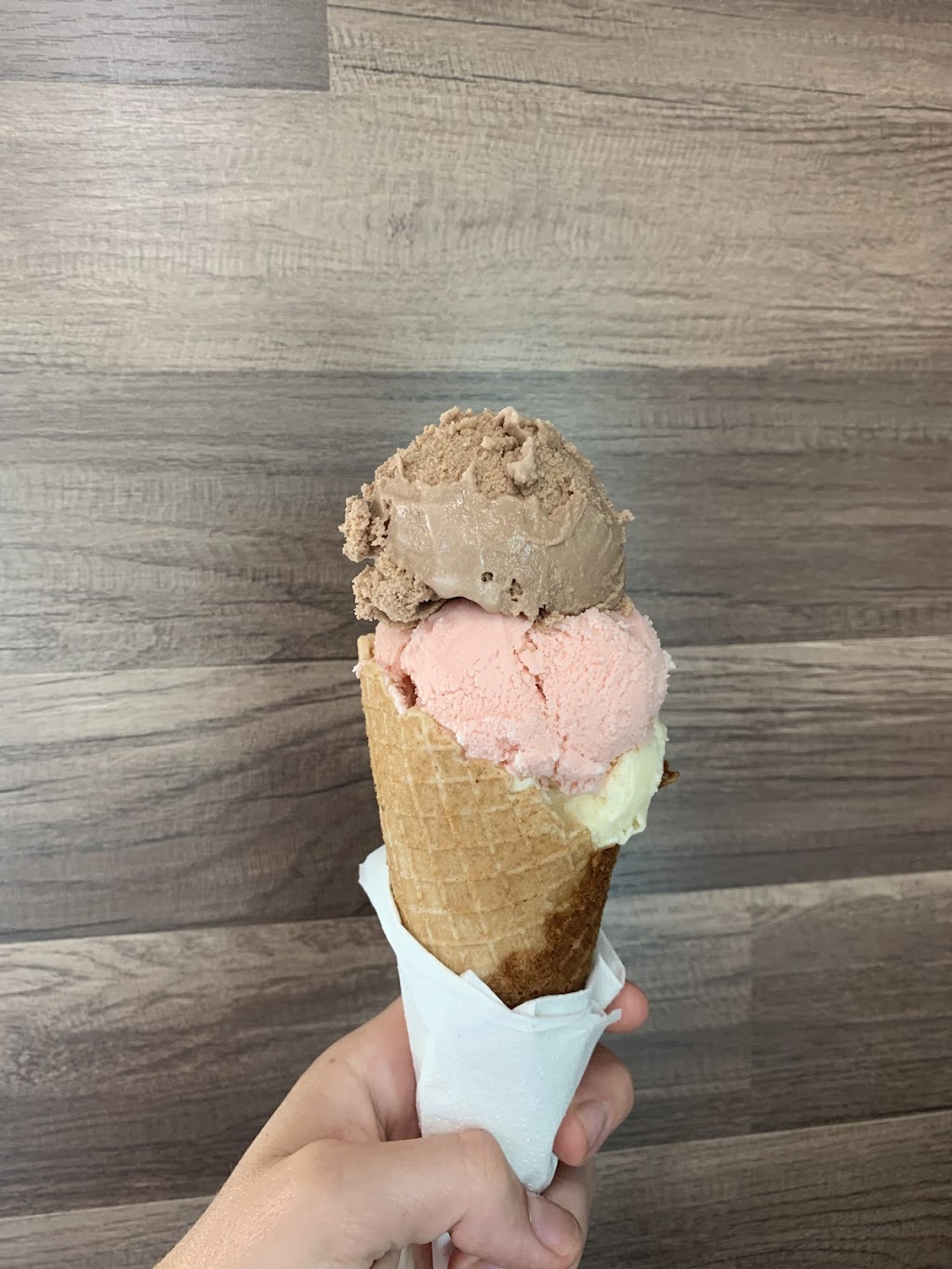 Red Lake Market | restaurant | 22583 Pierce Ferry Rd, Meadview, AZ 86444, USA | 9289205222 OR +1 928-920-5222