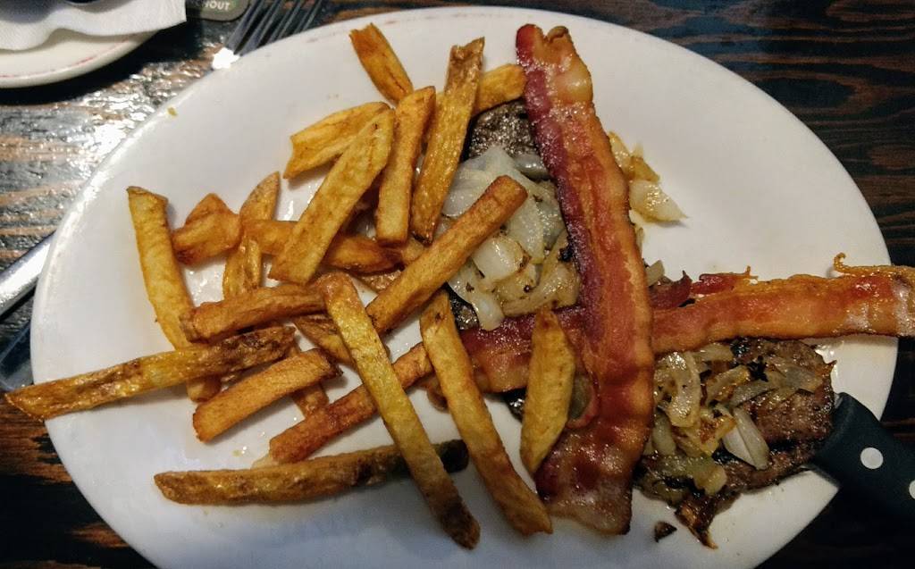 The Rose & Crown Restaurant | restaurant | 2815 Princess St, Kingston, ON K7P 2X2, Canada | 6133891278 OR +1 613-389-1278