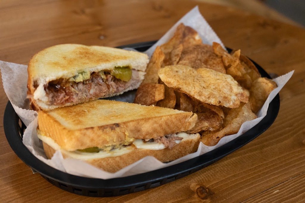 Books & Brews | restaurant | 9402 Uptown Dr #1400, Indianapolis, IN 46256, USA | 3172885136 OR +1 317-288-5136