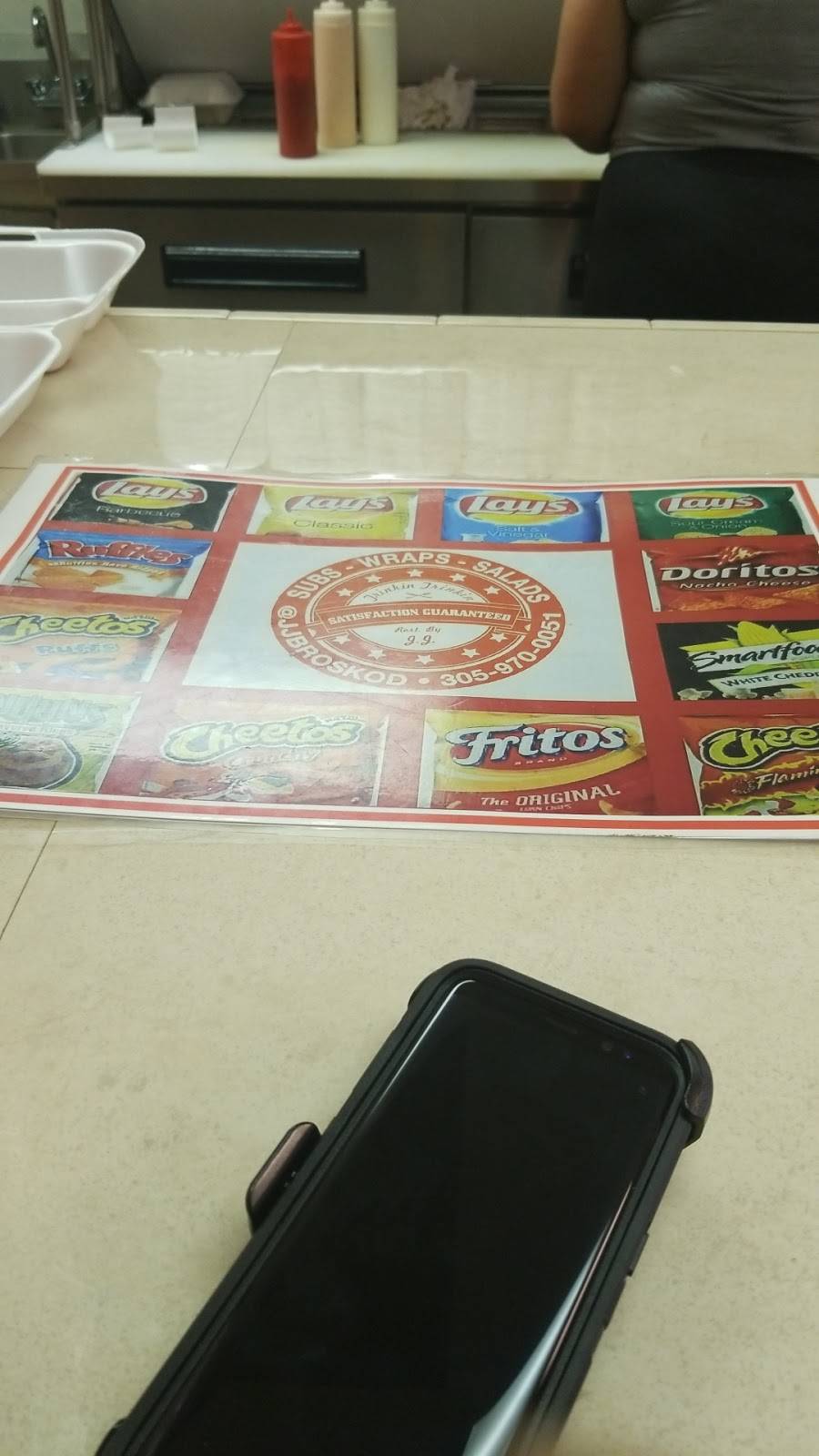 Trinkin Trinkin | restaurant | 20717 NW 2nd Ave, Miami Gardens, FL 33169, USA | 7869556012 OR +1 786-955-6012