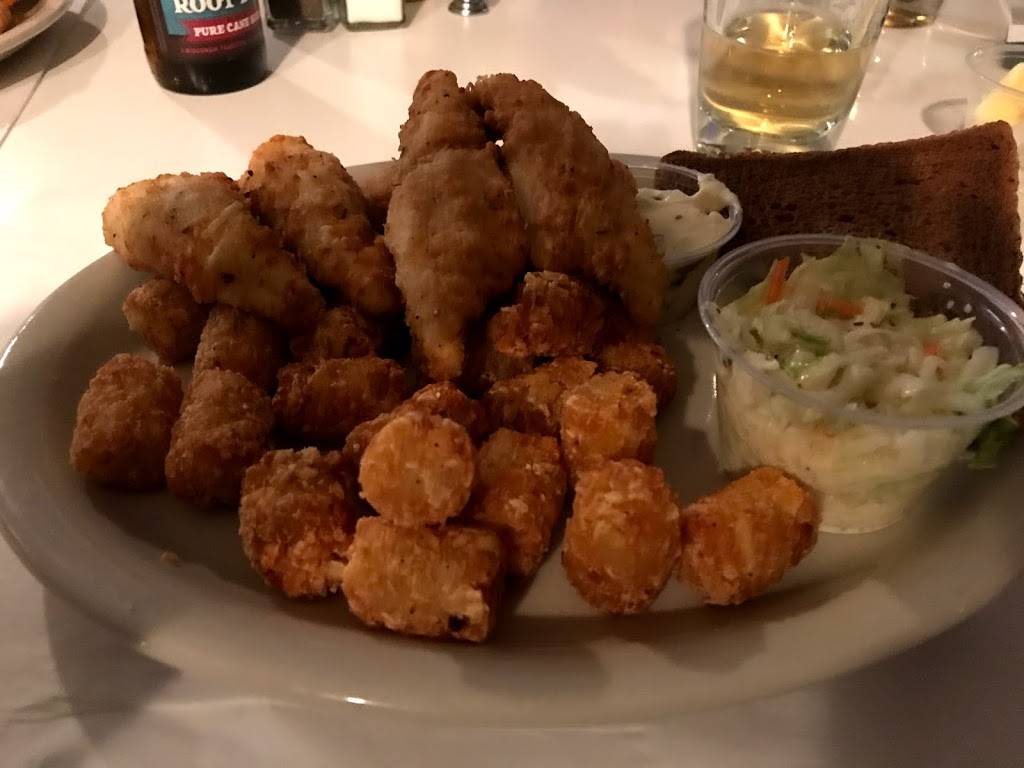 Chambers Hill | restaurant | 12350 Velp Ave, Green Bay, WI 54313, USA | 9204341008 OR +1 920-434-1008