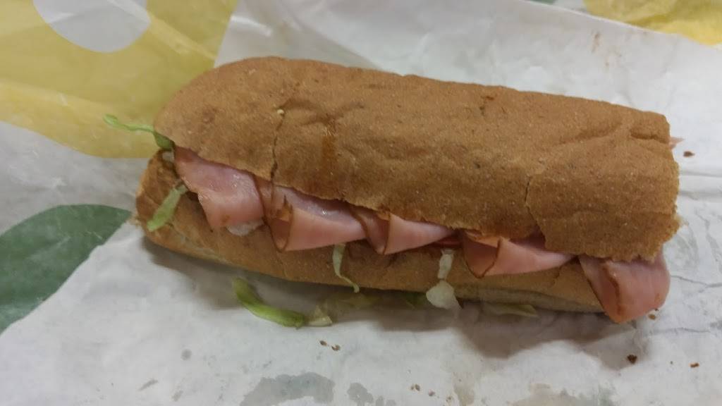Subway | restaurant | 1125 West 6th Street, Fayetteville, AR 72701, USA | 4795823500 OR +1 479-582-3500