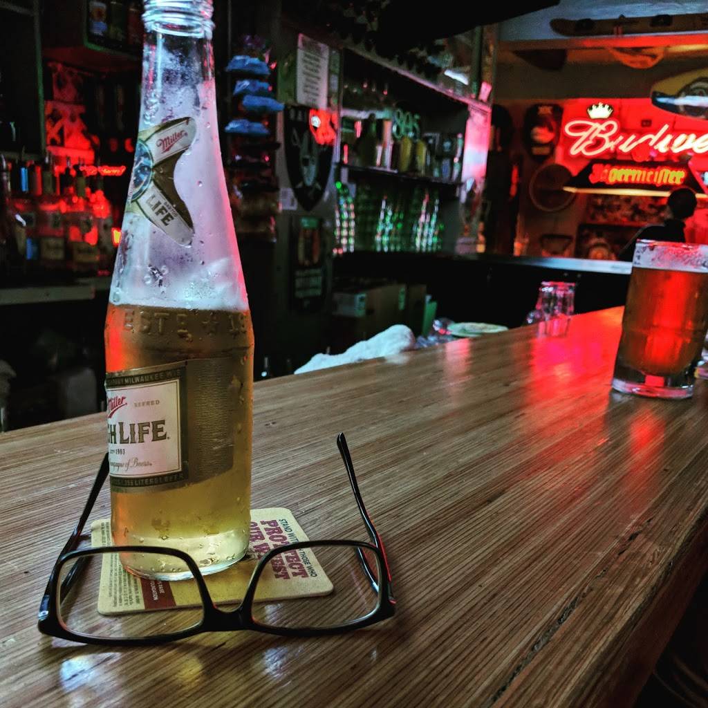 Cassidys Bar & Grill | restaurant | 2603 Newport Blvd, Newport Beach, CA 92663, USA | 9496758949 OR +1 949-675-8949