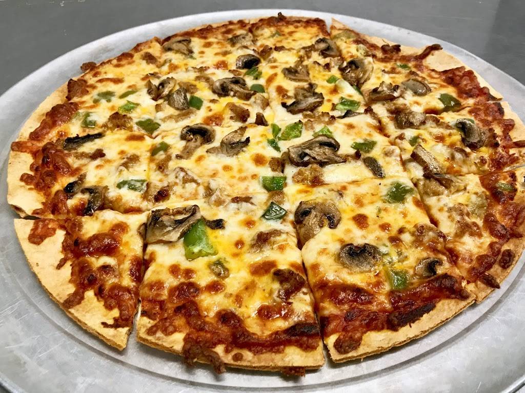 Throttle Down Sports Bar & Grill | restaurant | 607 E Marengo Rd, Tiffin, IA 52340, USA | 3195452669 OR +1 319-545-2669