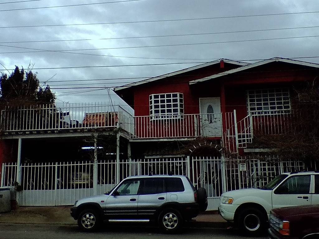 Carnitas La Enrramada | restaurant | 21480, Calle Quinta 70, Benito Juárez, 21480 Tecate, B.C., Mexico | 016653930018 OR +52 665 393 0018