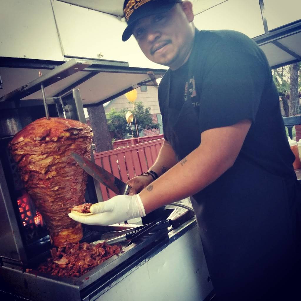 Tacos Chilo estilo chilango#2 | restaurant | 4833 Scyene Rd, Dallas, TX 75210, USA | 2142905852 OR +1 214-290-5852