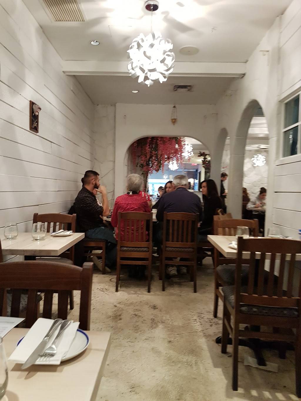 Colossus Greek Taverna | restaurant | 221 Lakeshore Rd E, Oakville, ON L6J 1H7, Canada | 9058498175 OR +1 905-849-8175