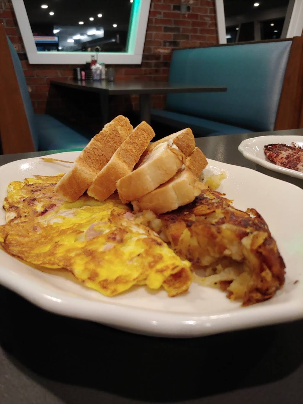 Nicks Luncheonette | restaurant | 255 Saw Mill Rd, West Haven, CT 06516, USA | 2039379036 OR +1 203-937-9036