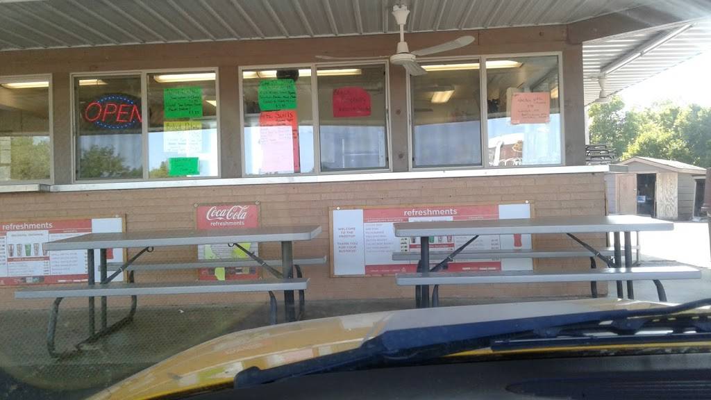 Riggens Frostop | restaurant | 314 N Pennsylvania St, Chrisman, IL 61924, USA | 2172692223 OR +1 217-269-2223