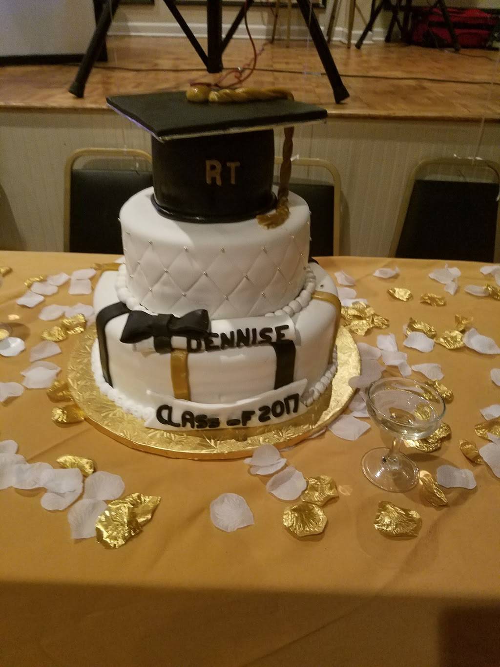 Hollywood Blue Ribbon Restaurant | restaurant | 256 Hollywood Ave, Hillside, NJ 07205, USA | 9089650300 OR +1 908-965-0300