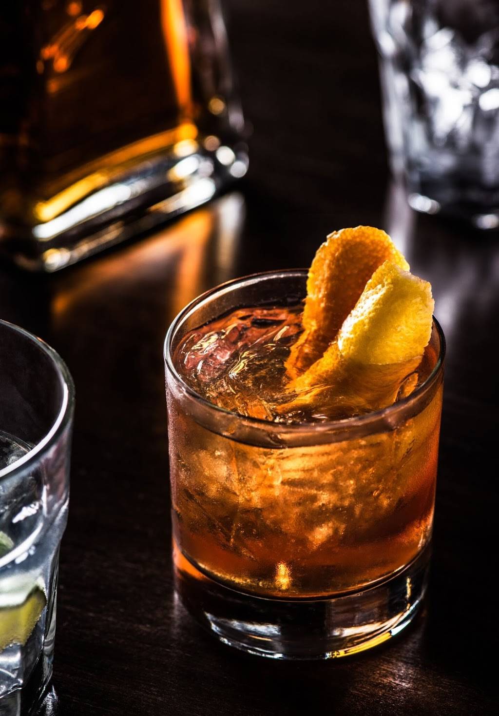 Board & Barrel | restaurant | 218 S Washington St, Naperville, IL 60540, USA | 6309493900 OR +1 630-949-3900