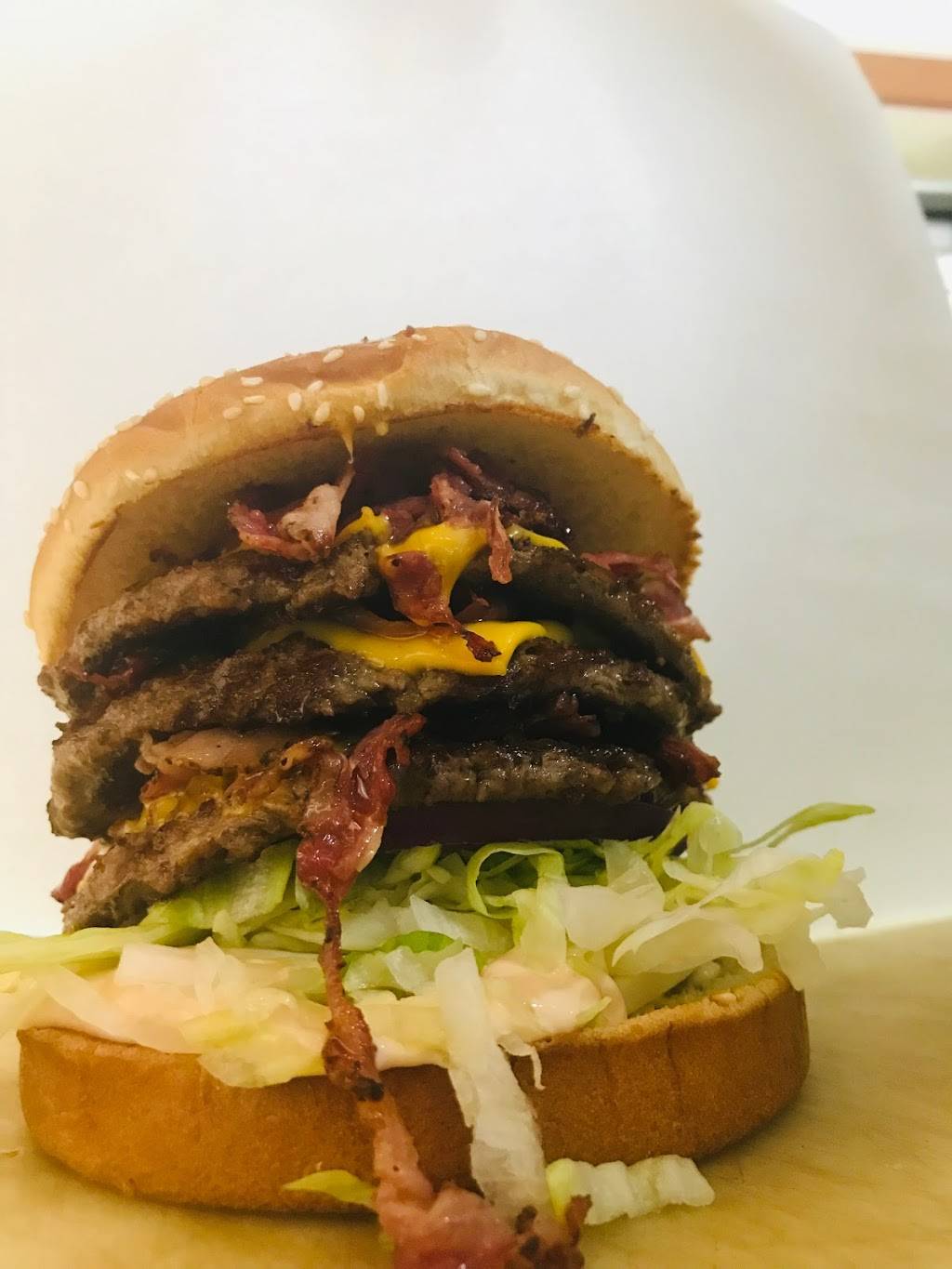 Frosty King | restaurant | 1505 S Fairfax Rd, Bakersfield, CA 93307, USA | 6613662864 OR +1 661-366-2864