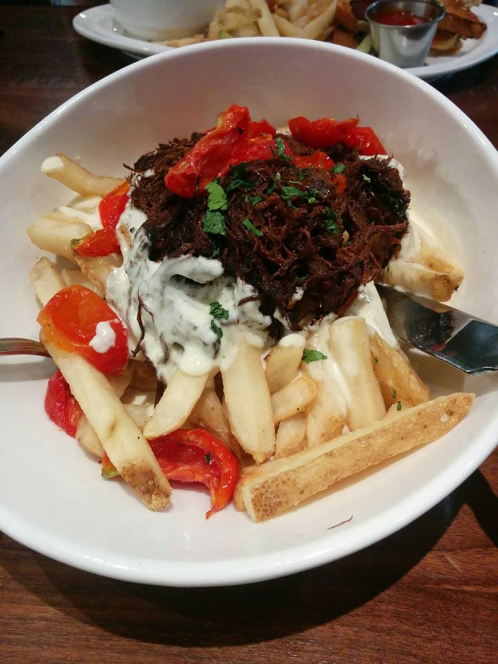 Market District Kitchen & Bar | restaurant | 2250 E Main St, Bexley, OH 43209, USA | 6145916638 OR +1 614-591-6638