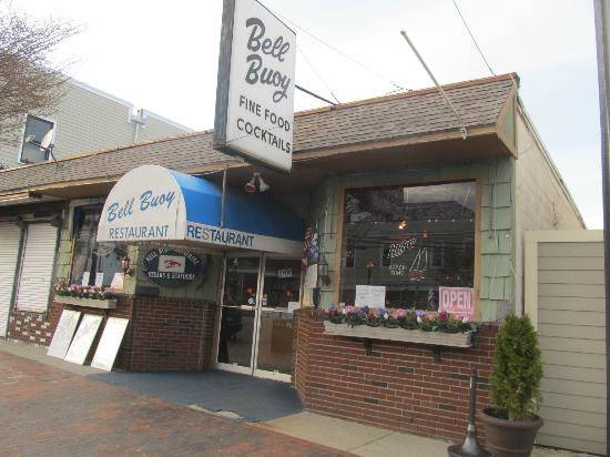 Bell Buoy Restaurant | restaurant | 24 Old Orchard St, Old Orchard Beach, ME 04064, USA | 2079342745 OR +1 207-934-2745