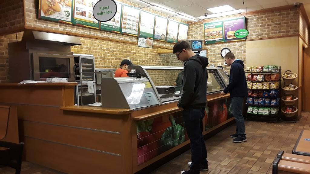 Subway | restaurant | 8401 Hampton Blvd, Norfolk, VA 23505, USA | 7574894621 OR +1 757-489-4621