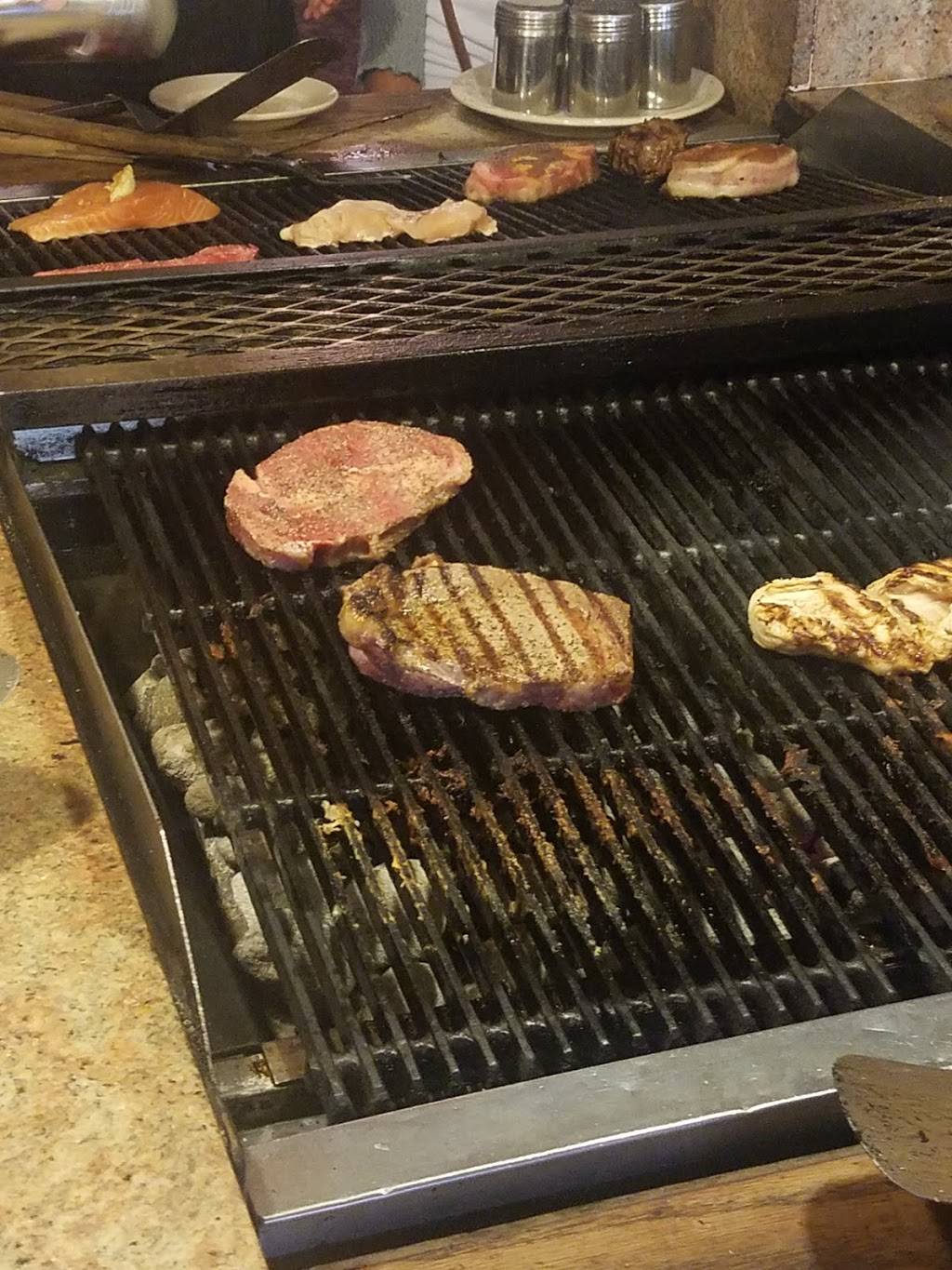 The Palms | restaurant | 701 Linden Ave, Carpinteria, CA 93013, USA | 8056843811 OR +1 805-684-3811