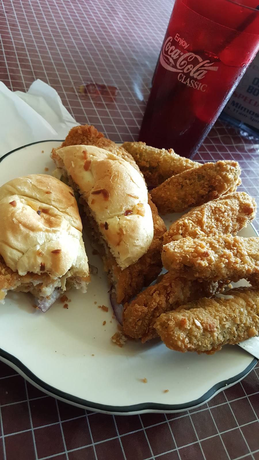 Little Bohemia | restaurant | 1317 3rd St SE, Cedar Rapids, IA 52401, USA | 3193666262 OR +1 319-366-6262