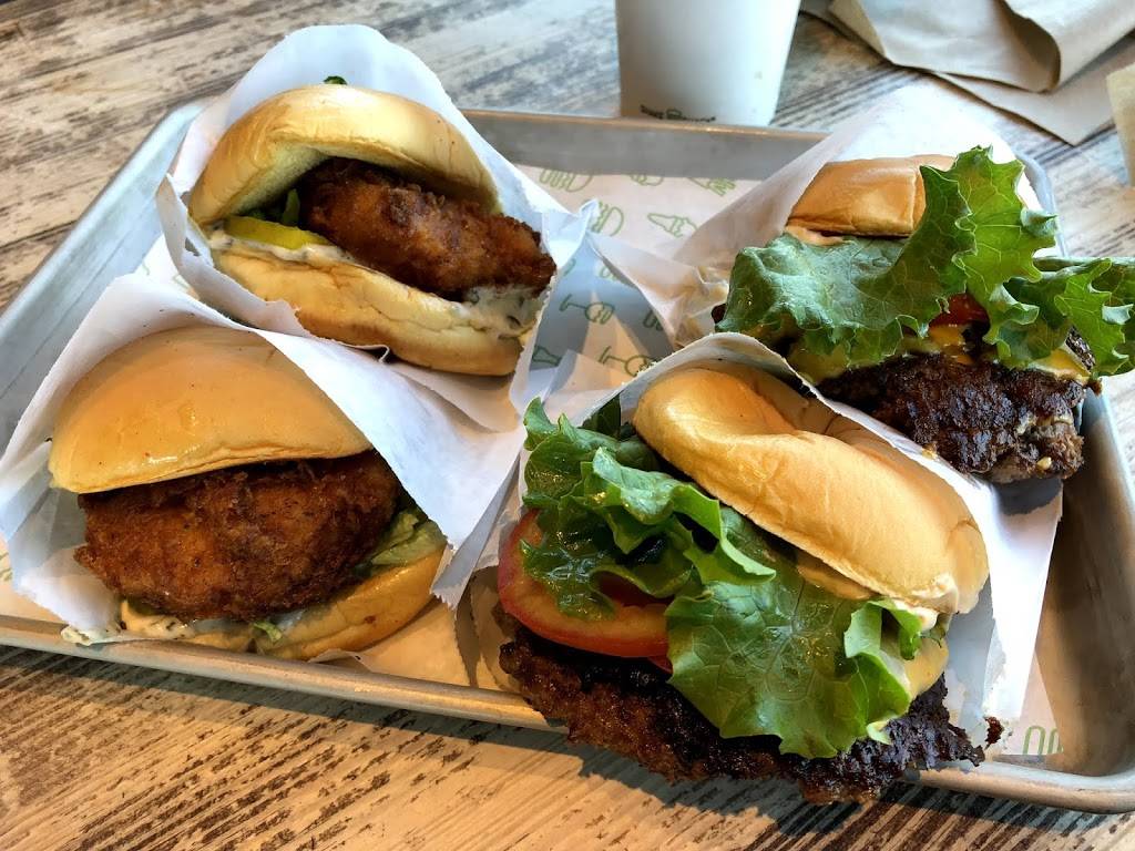 Shake Shack | meal takeaway | 199 Niagara Lane, Central Valley, NY 10917, USA | 8458273140 OR +1 845-827-3140