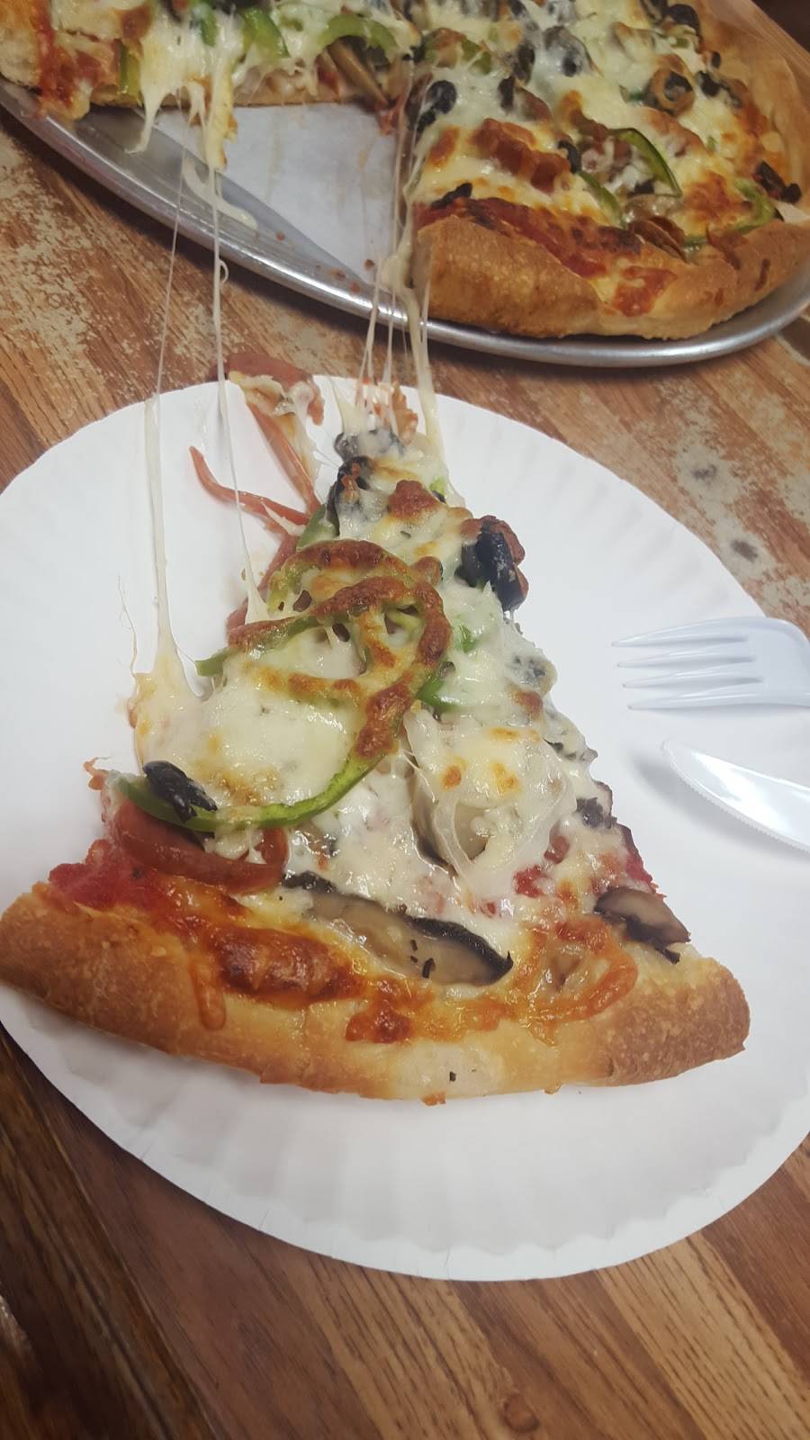 Popular Pizza | restaurant | 24 Olney St, Seekonk, MA 02771, USA | 5083368048 OR +1 508-336-8048