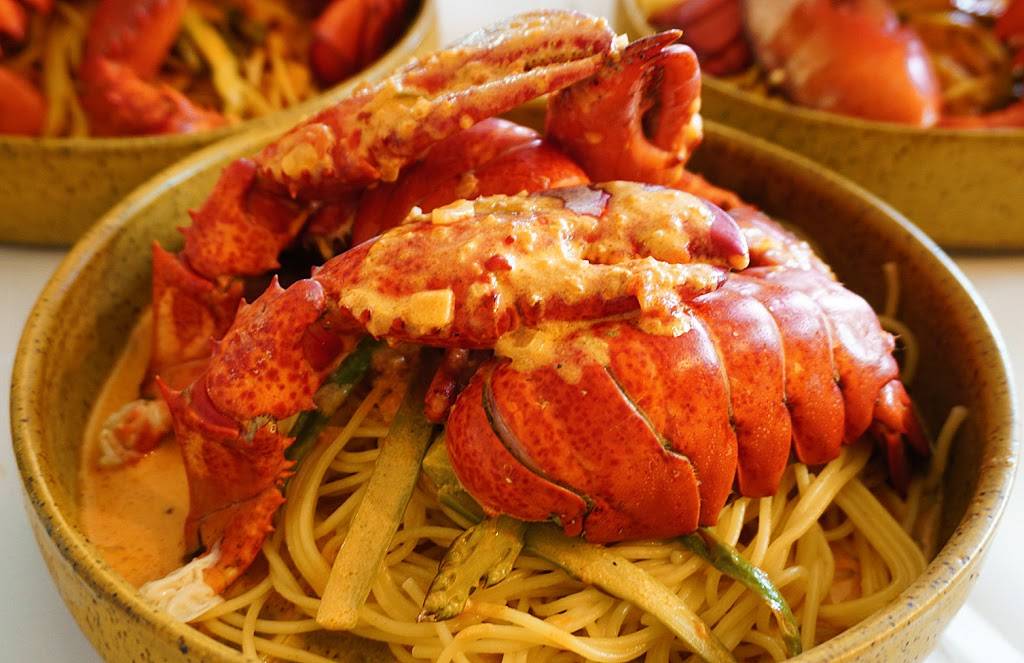 LAccalmie | restaurant | 25 Chemin des Îles-Yale, Saint-Eustache, QC J7P 5M6, Canada | 4504720263 OR +1 450-472-0263