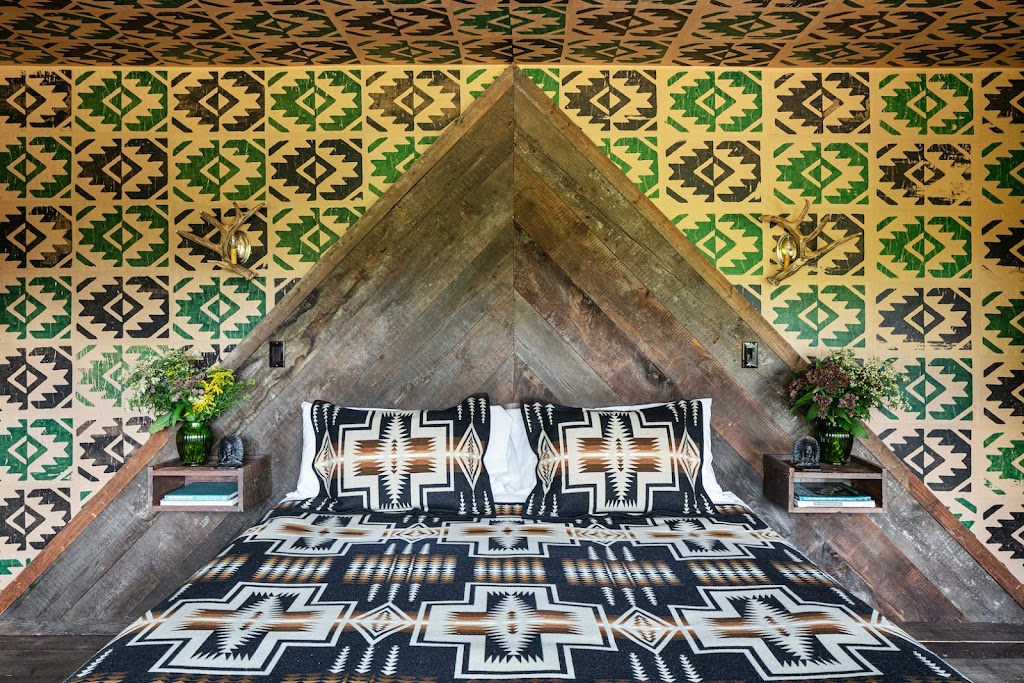 Urban Cowboy Lodge | restaurant | 37 Alpine Rd, Big Indian, NY 12410, USA | 8452545026 OR +1 845-254-5026