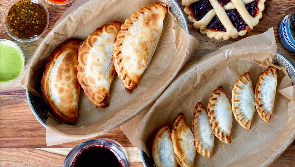 Lazo Empanadas | meal takeaway | 908 NE 62nd St, Oakland Park, FL 33334, USA | 7546009334 OR +1 754-600-9334