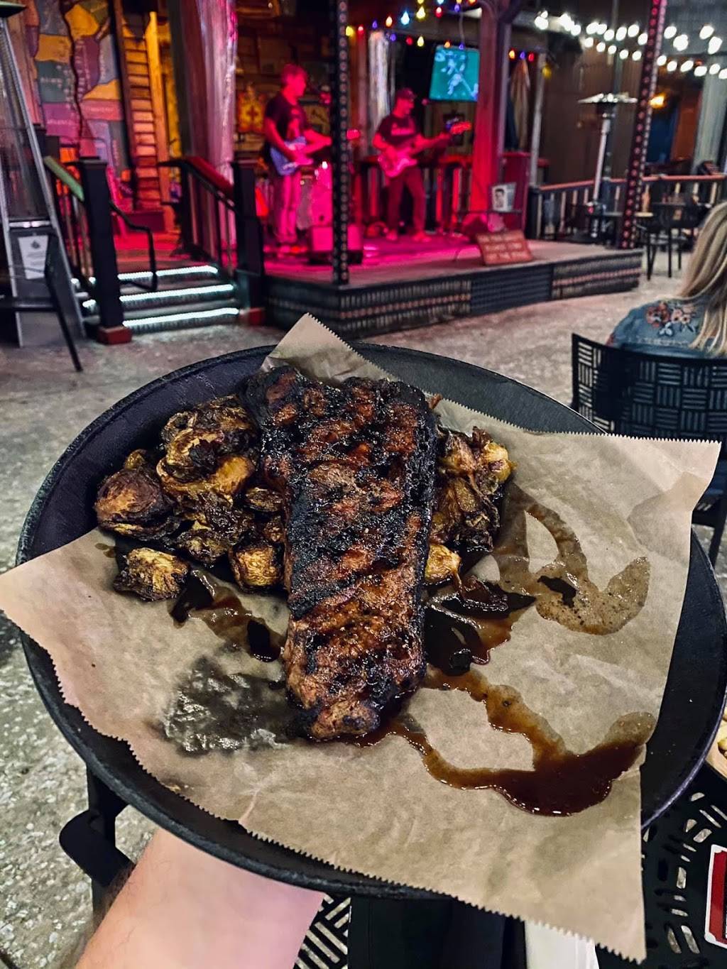 House of Blues Restaurant & Bar | restaurant | 1490 E Buena Vista Dr, Orlando, FL 32830, USA | 4079342623 OR +1 407-934-2623