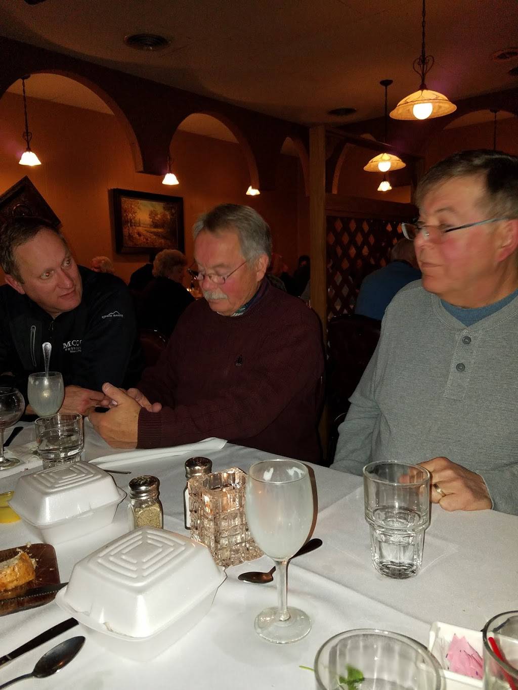 Moracco Supper Club | restaurant | 1413 Rockdale Rd, Dubuque, IA 52003, USA | 5635822947 OR +1 563-582-2947