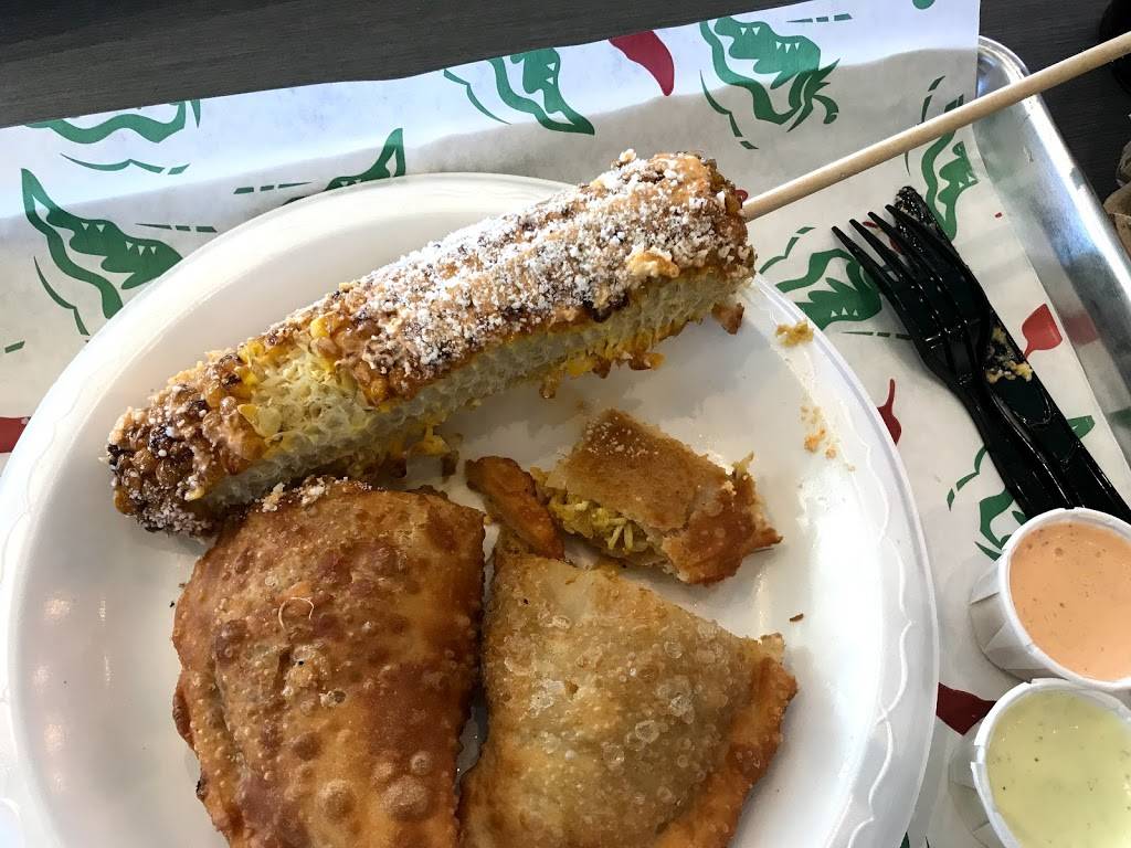 Papis Chicken | restaurant | 1108 New Pointe Blvd Ste. 140, Leland, NC 28451, USA | 9104081662 OR +1 910-408-1662