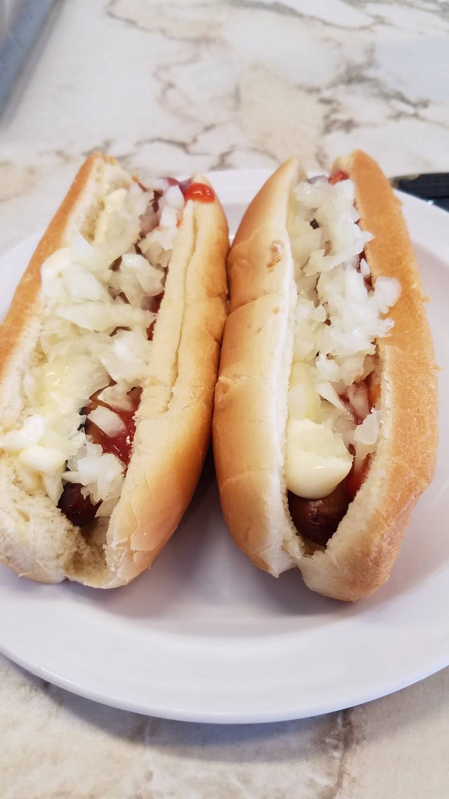 Dougs Hot Dogs | restaurant | 9643 Granby St, Norfolk, VA 23503, USA | 7573337806 OR +1 757-333-7806