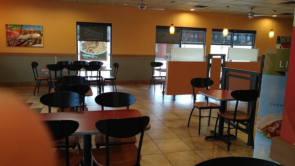 Jack in the Box | restaurant | 4840 S Yale Ave, Tulsa, OK 74135, USA | 9184936537 OR +1 918-493-6537