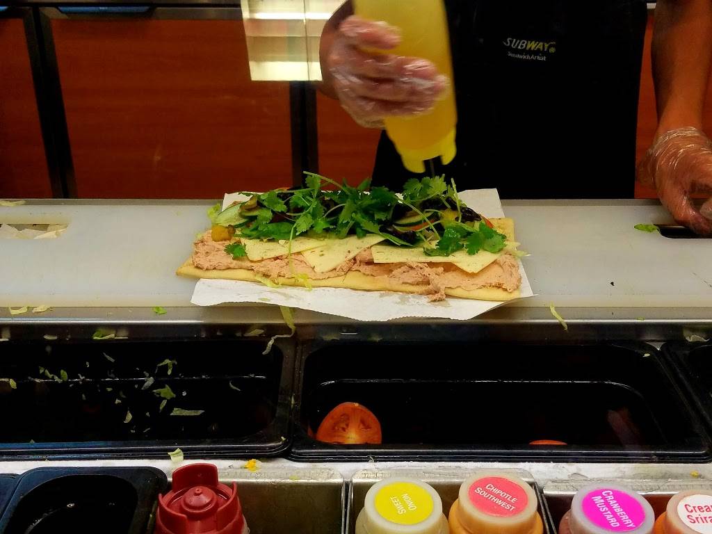 Subway Restaurants | restaurant | 1096 Rosecrans Ave, Gardena, CA 90247, USA | 3103298458 OR +1 310-329-8458