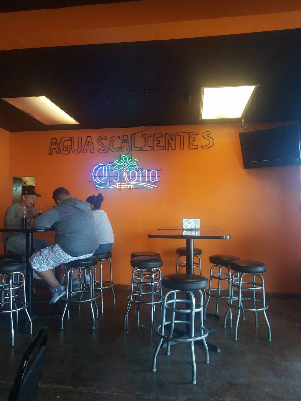 Gorditas las 5 Estrellas | restaurant | 1550 S Federal Blvd suite n, Denver, CO 80219, USA | 7206386184 OR +1 720-638-6184