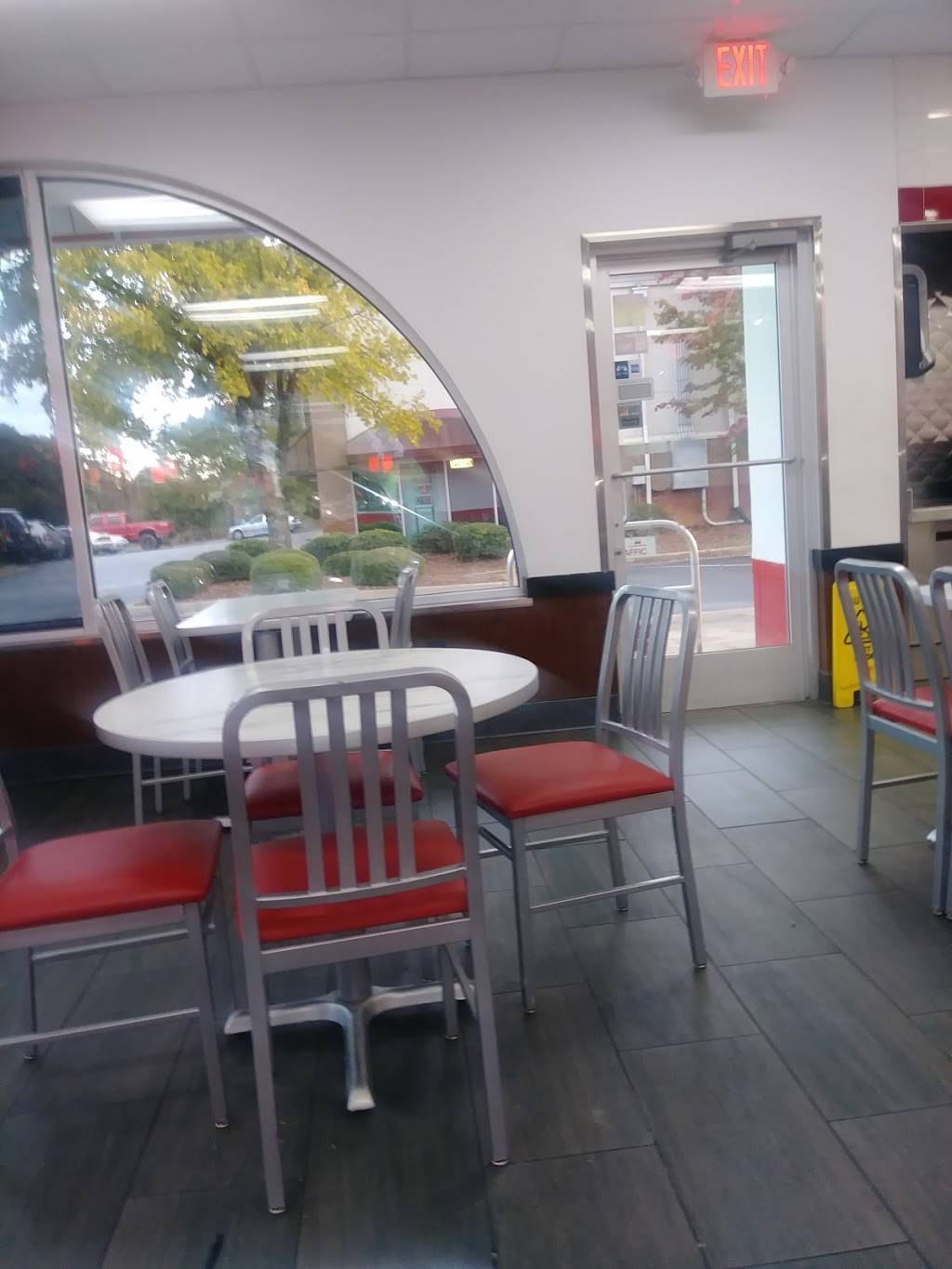 Krystal | meal takeaway | 10457 Tara Blvd, Jonesboro, GA 30236, USA | 7704787901 OR +1 770-478-7901