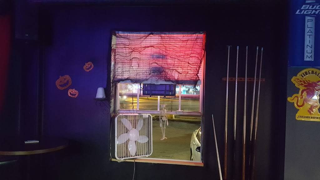 Old Timers Saloon | restaurant | 9212 St Charles Rock Rd, Overland, MO 63114, USA | 3144269993 OR +1 314-426-9993