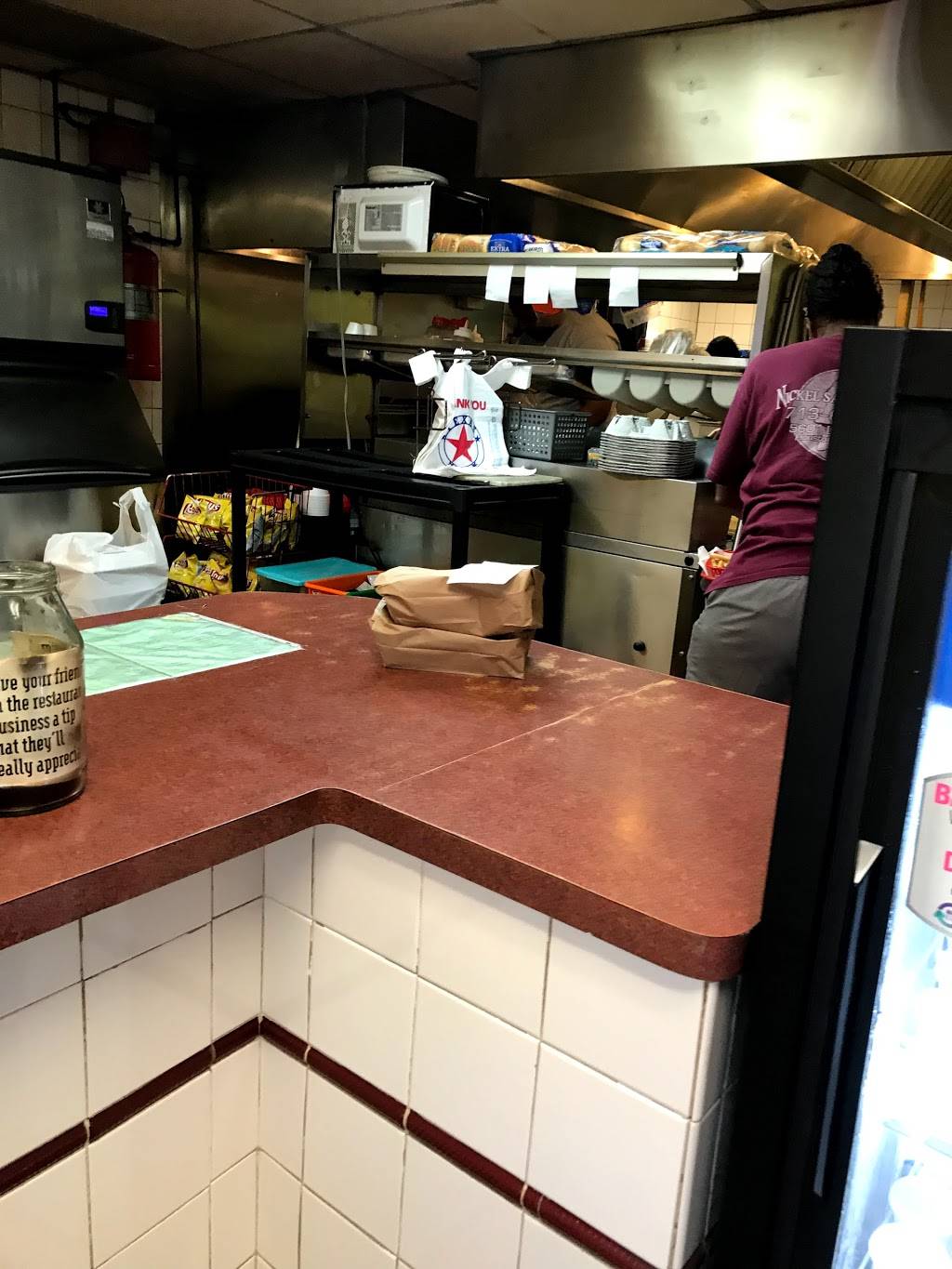 Nickel Sandwich Grill | restaurant | 5601 Lyons Ave, Houston, TX 77020, USA | 7136748020 OR +1 713-674-8020