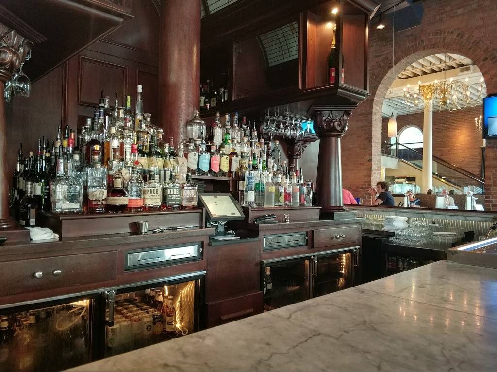 Blue Point Grille | restaurant | 700 West Saint Clair Avenue, Cleveland, OH 44113, USA | 2168757827 OR +1 216-875-7827