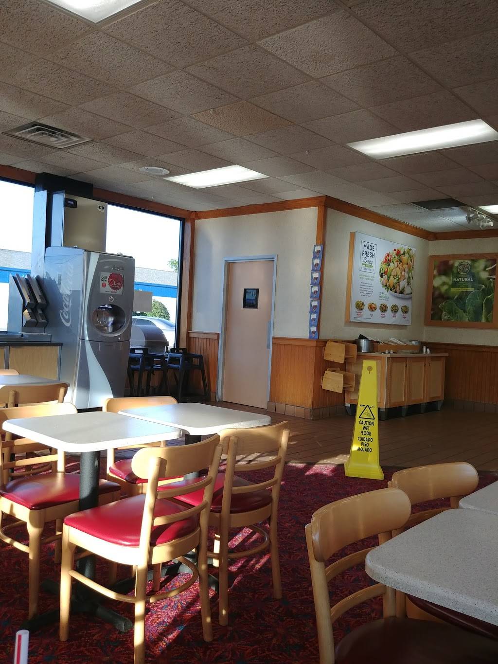Wendys | restaurant | 310 Lansing Rd, Charlotte, MI 48813, USA | 5175437438 OR +1 517-543-7438