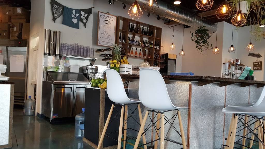 Urban Beets Cafe & Juicery | restaurant | 3077 N Mayfair Rd, Wauwatosa, WI 53222, USA | 4147637034 OR +1 414-763-7034